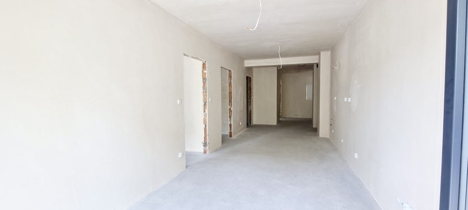 salon z aneksem 4 pokojowe mieszkanie na sprzedaż Wieliczka