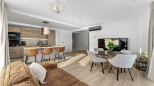 salon a aneksem kuchennym jadalnia apartament na ostatnim pietrze ekskluzywny