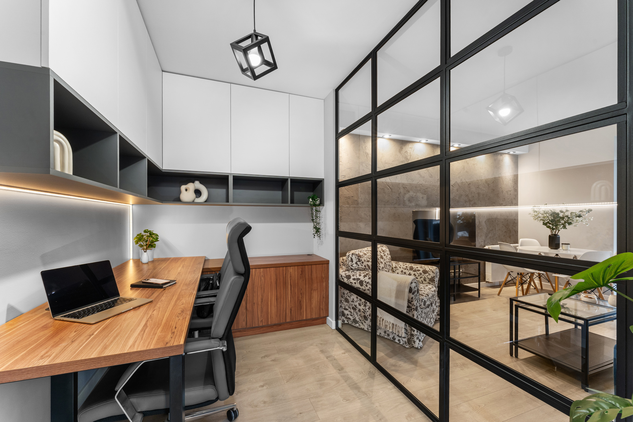 gabinet do pracy zdalnej mieszkanie Krakow home office Livio