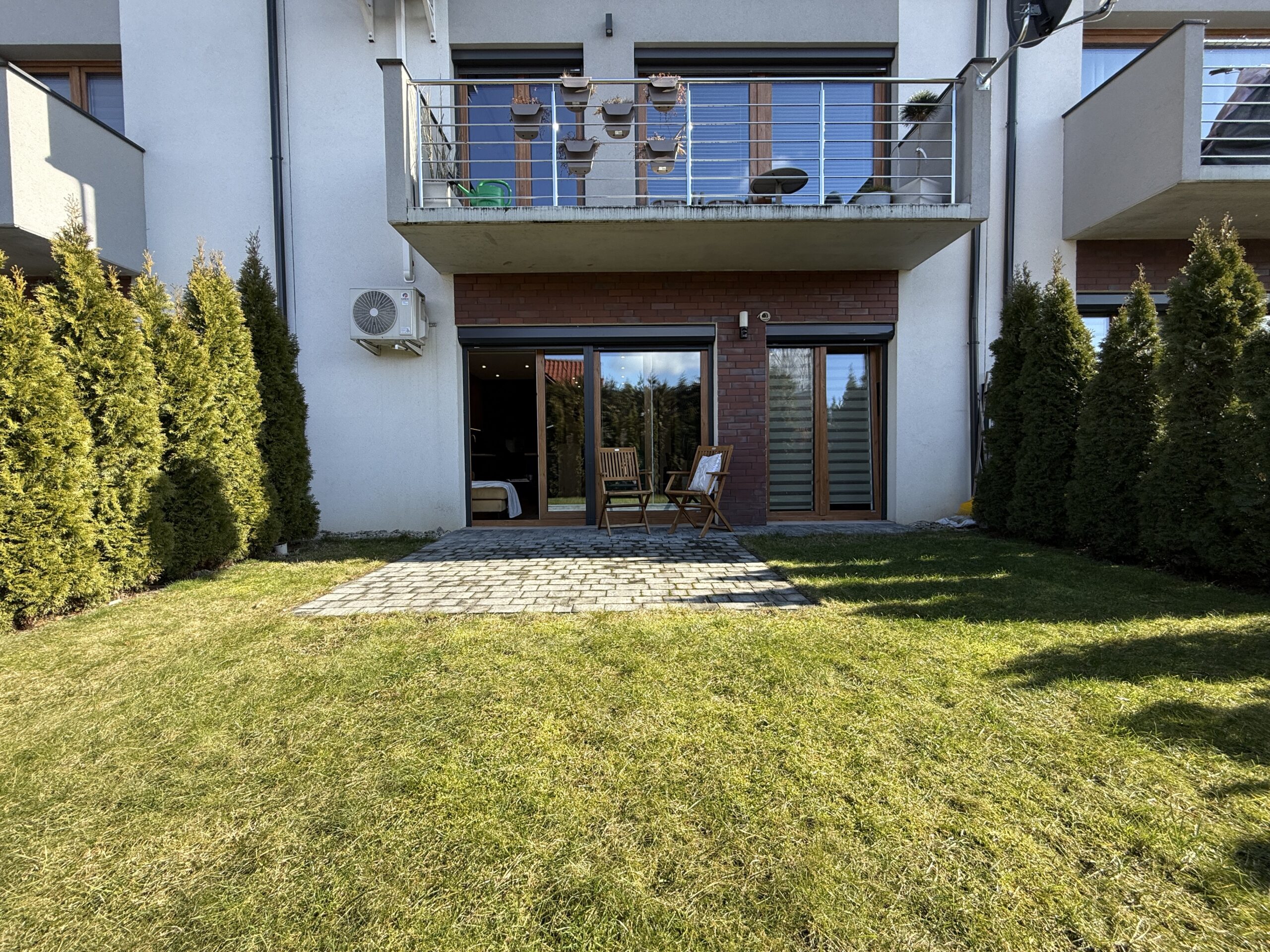 prywatny ogródek mieszkanie Wieliczka Tetmajera ogród przy mieszkaniu 3 pokojowym Wieliczka mieszkanie z ogródkiem Wieliczka Kampus Wielicki zielony ogródek mieszkanie 63m2 Wieliczka taras i ogródek mieszkanie Wieliczka Park