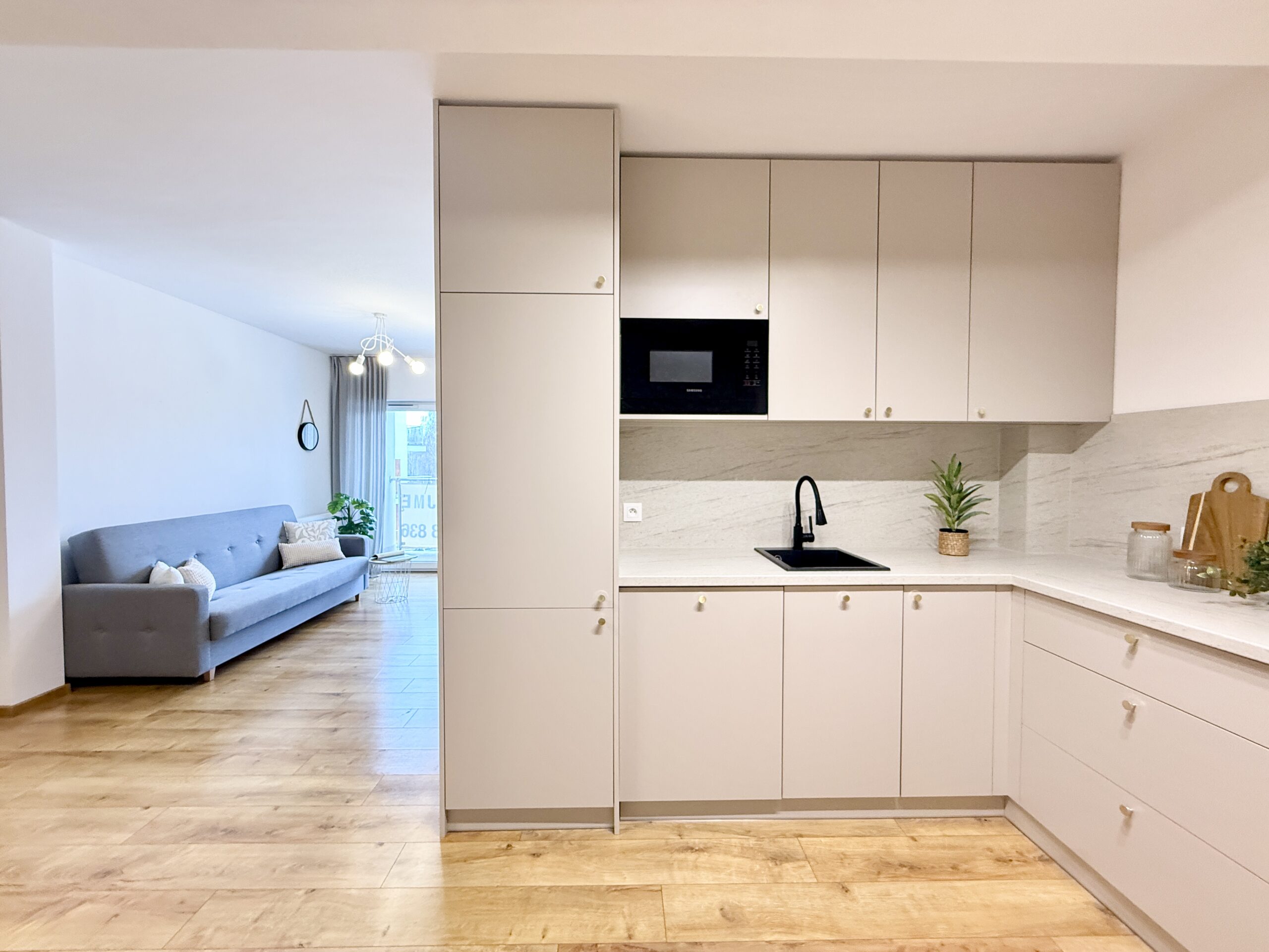 salon z balkonem mieszkanie na wynajem Wieliczka Park oferta Livio