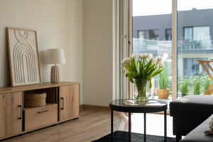 Salon home staging nowoczesne mieszkanie na wynajem Verde Wieliczka Kraków profesjonalne usługi biuro nieruchomości Livio