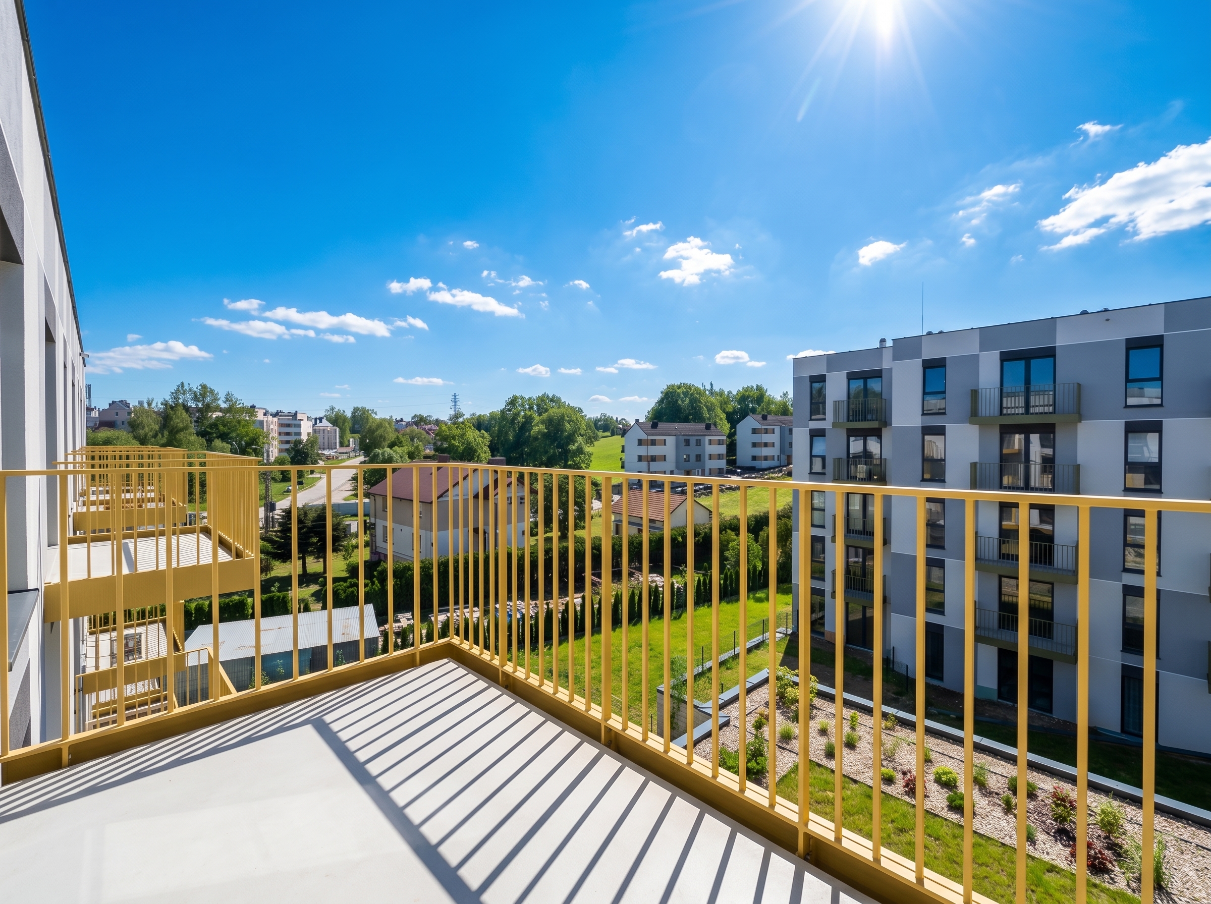 Balkon w nowym mieszkaniu na wynajem w Wieliczce blisko Krakowa